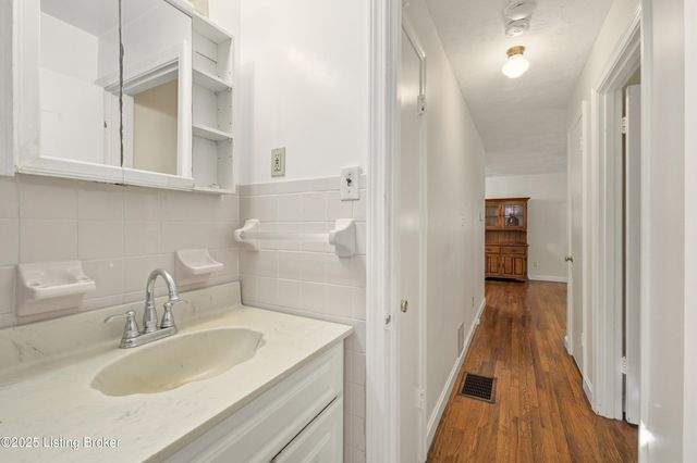 415 N Hite Ave, Louisville, KY 40206