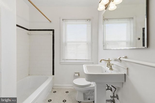 8300 RIDGELY OAK RD, Baltimore, MD 21234