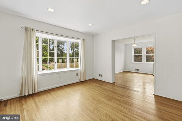 8300 RIDGELY OAK RD, Baltimore, MD 21234