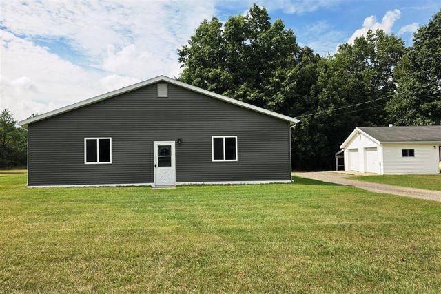 828 S Wicker Road, Stanton, MI 48888