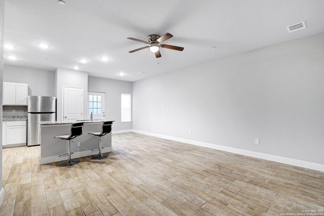 7216 SAVANNAH BRKS, Live Oak, TX 78233