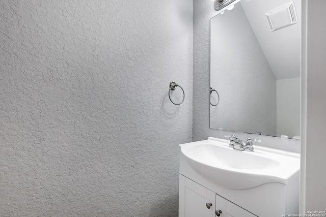 7216 SAVANNAH BRKS, Live Oak, TX 78233