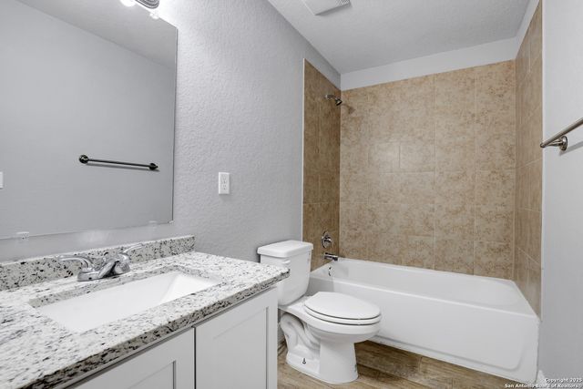 7216 SAVANNAH BRKS, Live Oak, TX 78233