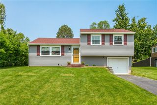 5776 Limestone Lane, Farmington, NY 14425