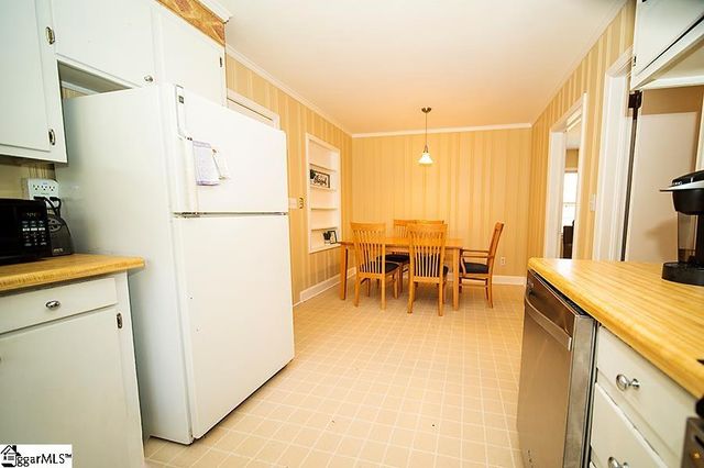 13 N Garden Circle, Greenville, SC 29615