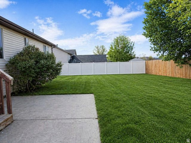 5655 S 4525 W, Hooper, UT 84315