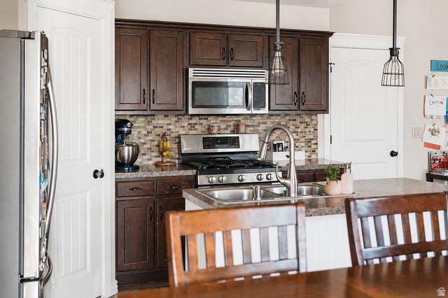 5655 S 4525 W, Hooper, UT 84315