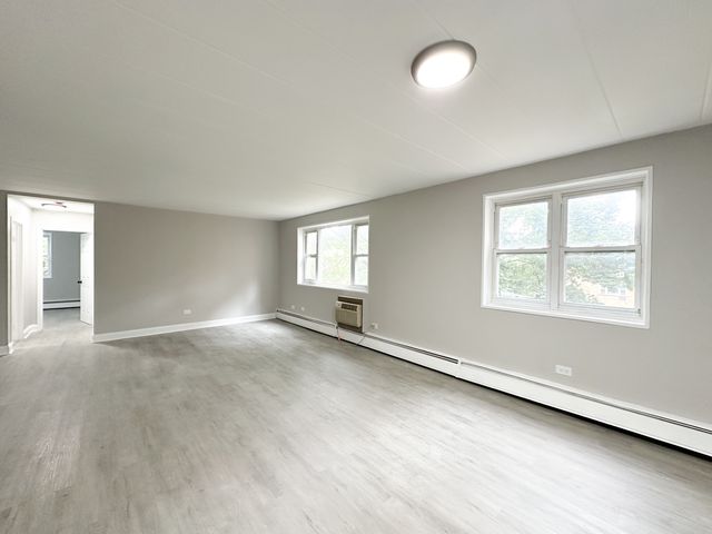2035 W Granville Avenue C414, Chicago, IL 60659
