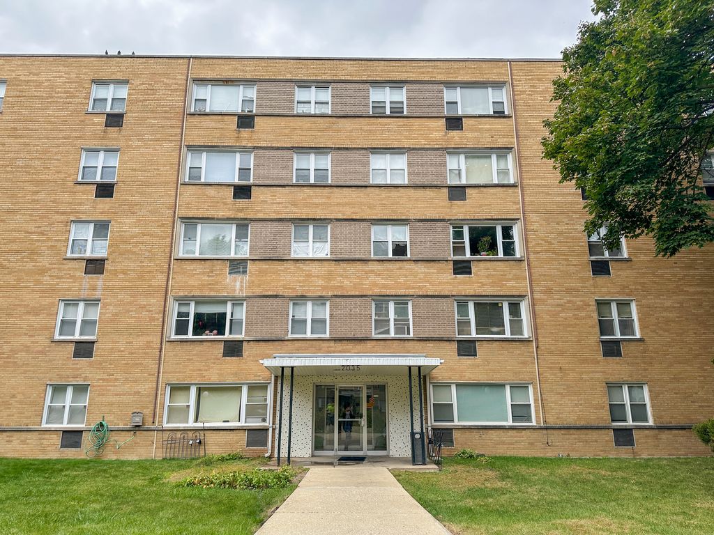 2035 W Granville Avenue C414, Chicago, IL 60659