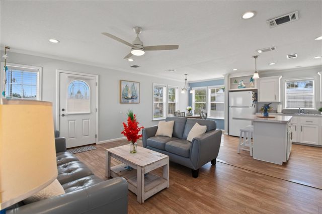 919 50TH AVENUE W, Bradenton, FL 34207