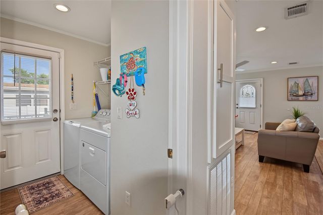 919 50TH AVENUE W, Bradenton, FL 34207