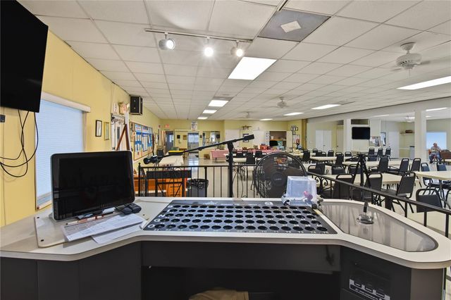 919 50TH AVENUE W, Bradenton, FL 34207