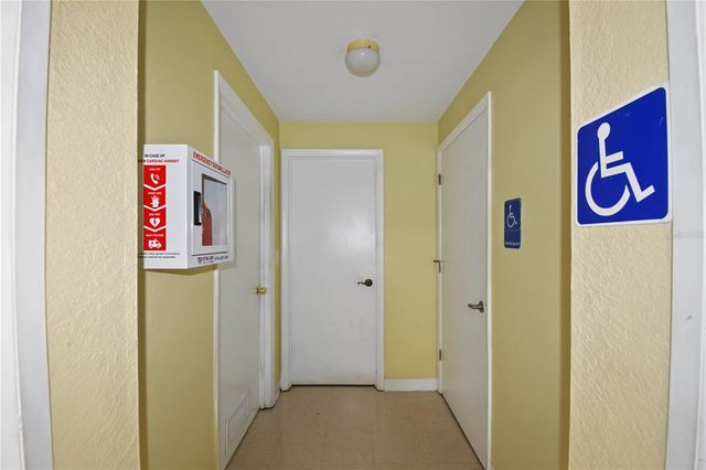 919 50TH AVENUE W, Bradenton, FL 34207