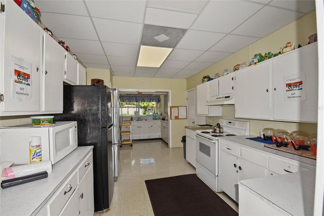 919 50TH AVENUE W, Bradenton, FL 34207