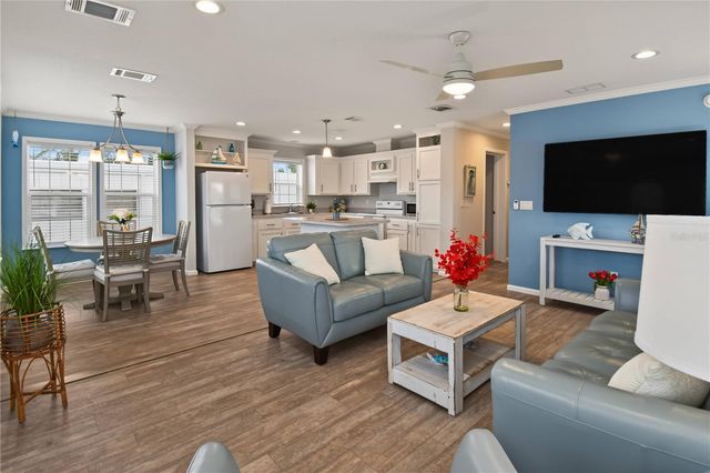 919 50TH AVENUE W, Bradenton, FL 34207