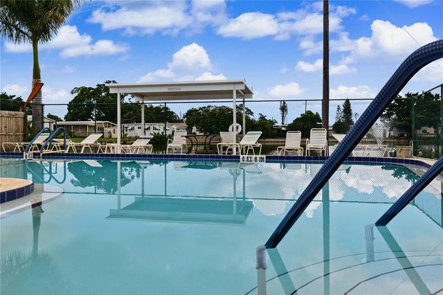 919 50TH AVENUE W, Bradenton, FL 34207