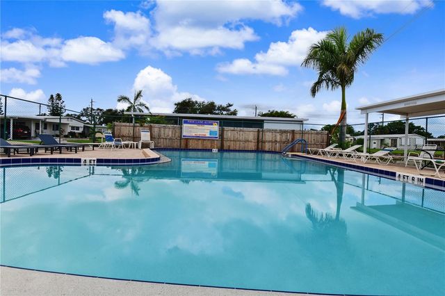 919 50TH AVENUE W, Bradenton, FL 34207