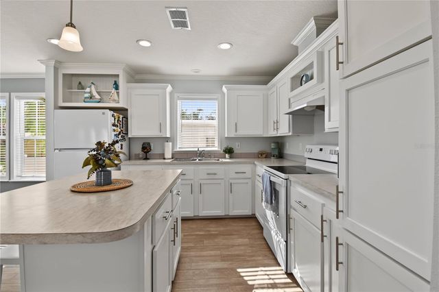 919 50TH AVENUE W, Bradenton, FL 34207