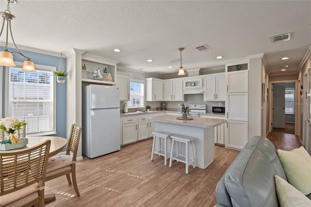 919 50TH AVENUE W, Bradenton, FL 34207