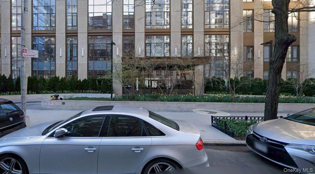 225 E 19th Street 802, New York (manhattan), NY 10003 — exterior