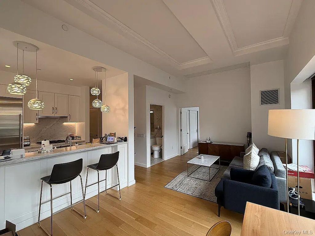 225 E 19th Street 802, New York (manhattan), NY 10003 — photo 2