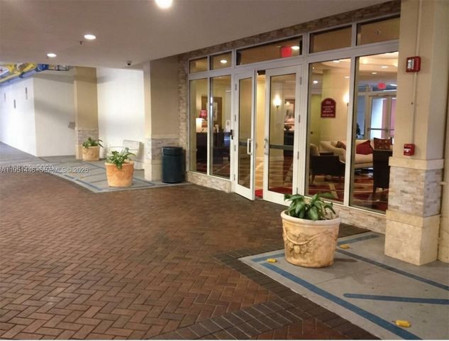 3232 SW 22nd Ter 1006, Miami, FL 33145