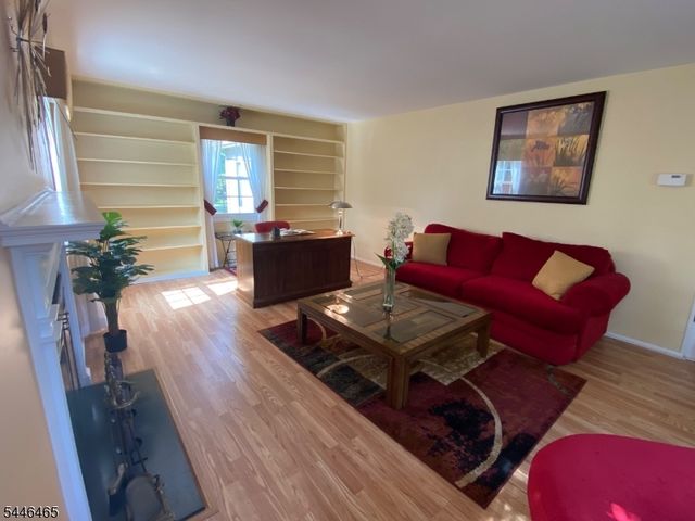 219 Berger St, Franklin Twp., NJ 08873