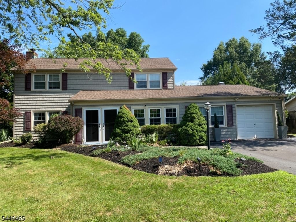 219 Berger St, Franklin Twp., NJ 08873
