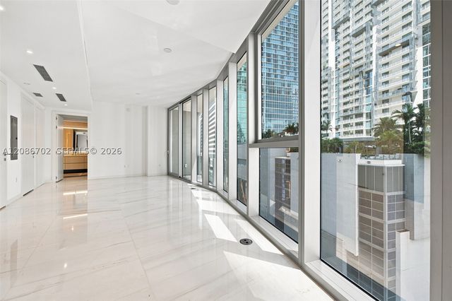 300 Biscayne Blvd Way 1106, Miami, FL 33131