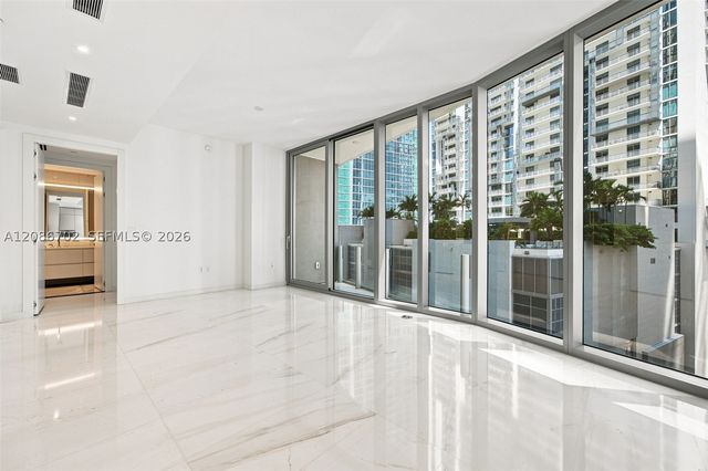 300 Biscayne Blvd Way 1106, Miami, FL 33131