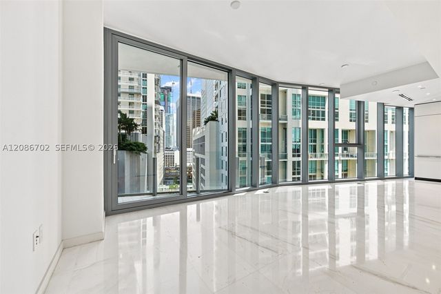 300 Biscayne Blvd Way 1106, Miami, FL 33131