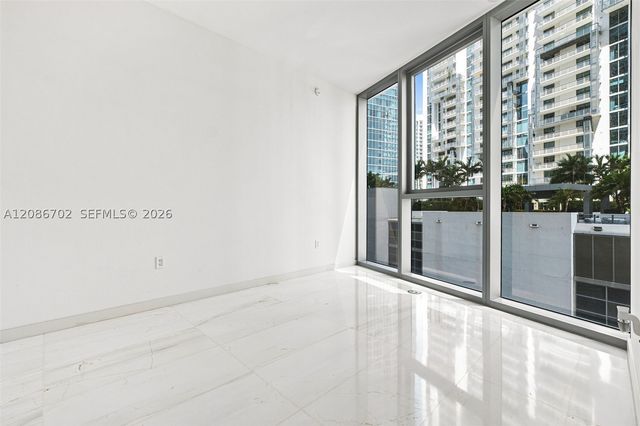 300 Biscayne Blvd Way 1106, Miami, FL 33131