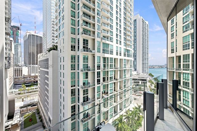 300 Biscayne Blvd Way 1106, Miami, FL 33131