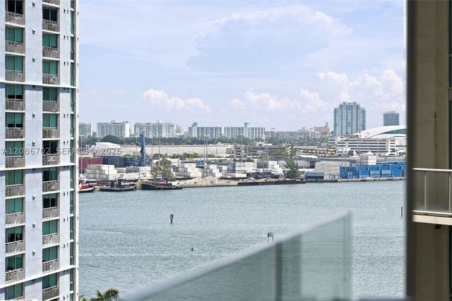 300 Biscayne Blvd Way 1106, Miami, FL 33131