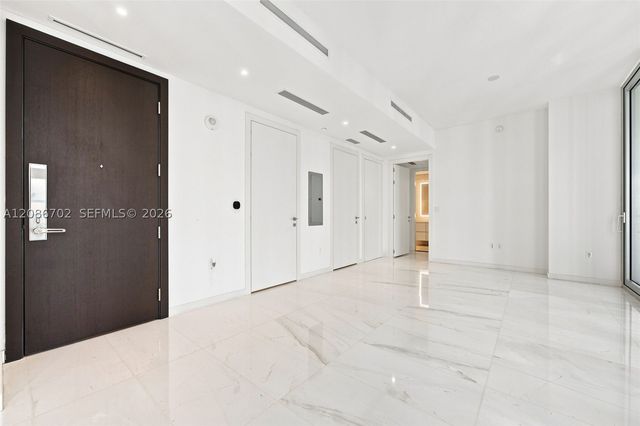 300 Biscayne Blvd Way 1106, Miami, FL 33131