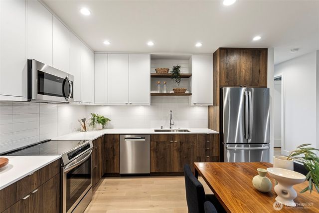 7338 27th Avenue NW, Seattle, WA 98117