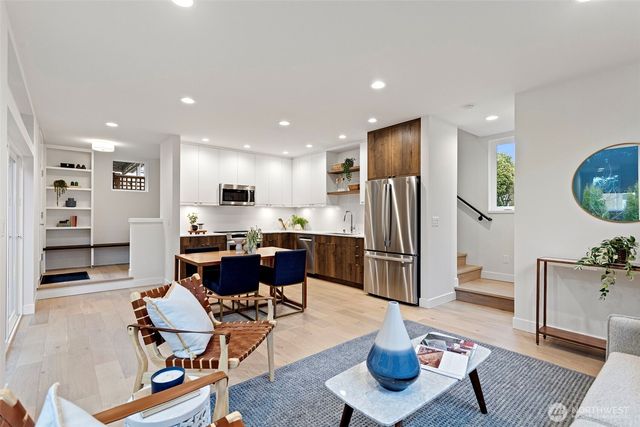 7338 27th Avenue NW, Seattle, WA 98117