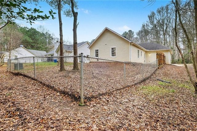 169 Spring Lake Drive, Athens, GA 30605