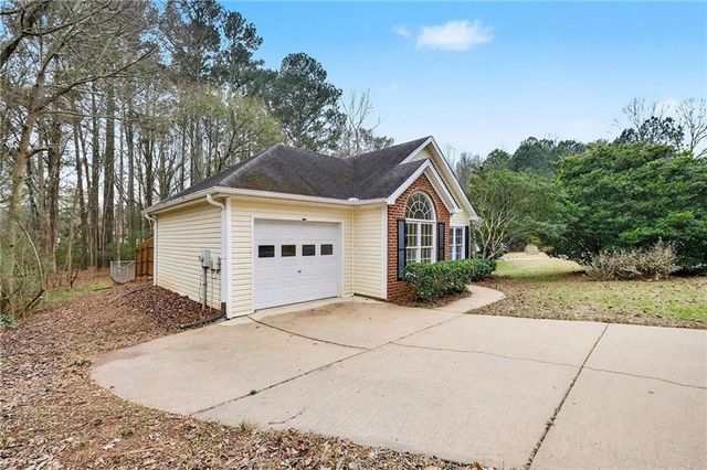 169 Spring Lake Drive, Athens, GA 30605