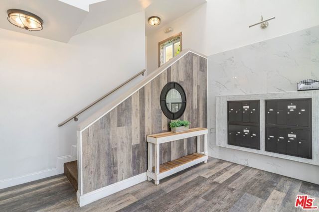 10900 Blix Street 4, North Hollywood (los Angeles), CA 91602