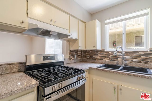 10900 Blix Street 4, North Hollywood (los Angeles), CA 91602