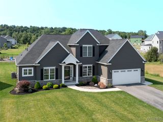 3911 Wheatfield Crossing, Wheatfield, NY 14120