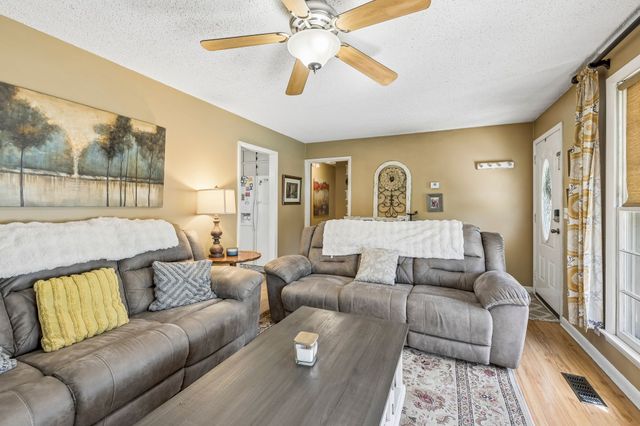 212 Bradford Hill Rd, N, Brush Creek, TN 38547