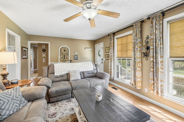 212 Bradford Hill Rd, N, Brush Creek, TN 38547