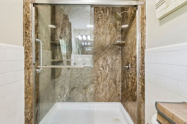 212 Bradford Hill Rd, N, Brush Creek, TN 38547