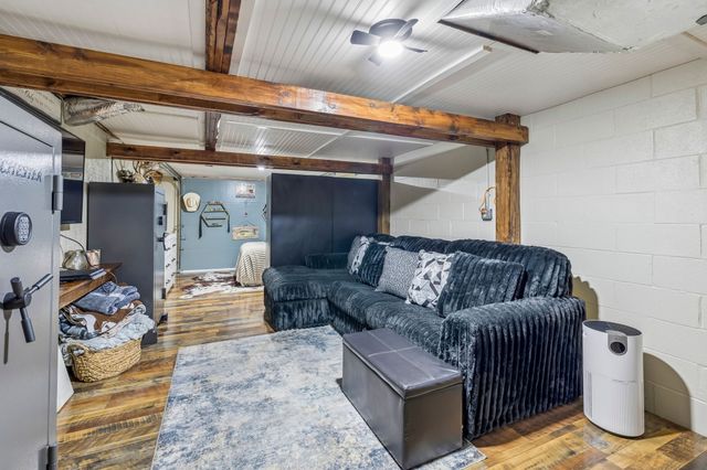 212 Bradford Hill Rd, N, Brush Creek, TN 38547