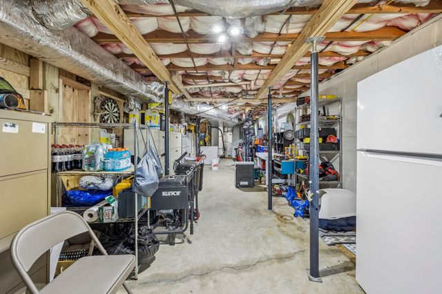 212 Bradford Hill Rd, N, Brush Creek, TN 38547