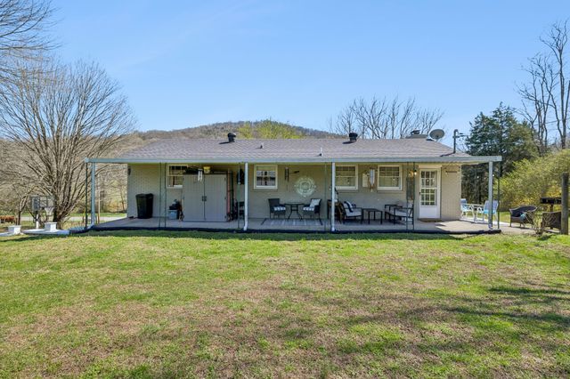 212 Bradford Hill Rd, N, Brush Creek, TN 38547