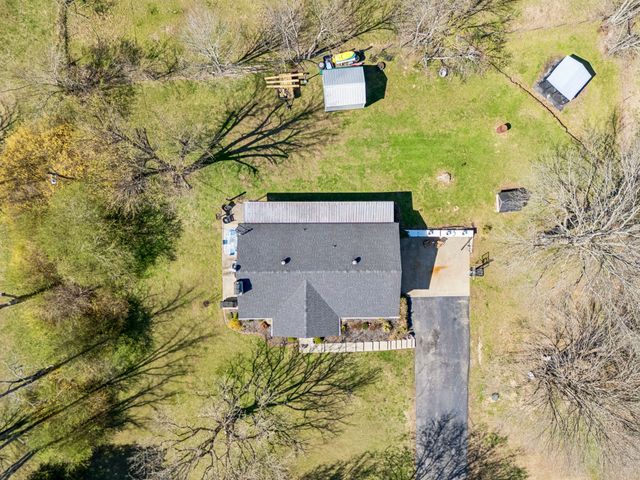 212 Bradford Hill Rd, N, Brush Creek, TN 38547