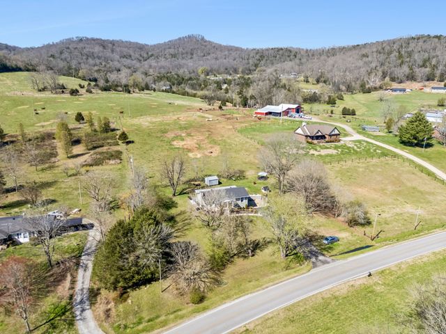 212 Bradford Hill Rd, N, Brush Creek, TN 38547